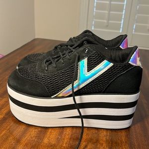 YRU STYLE KARAZII  platform sneaker black & white shoes.